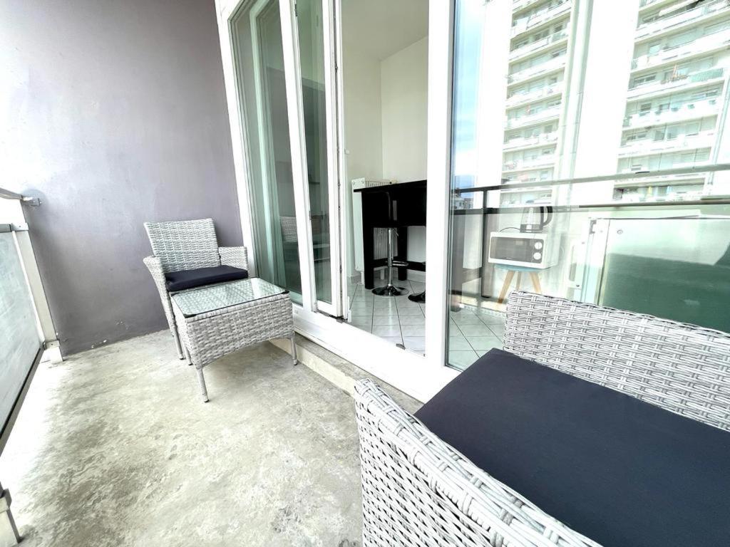 Cool Studio Saint Louis Vicino Stazione/Aereoporto Apartment Bagian luar foto