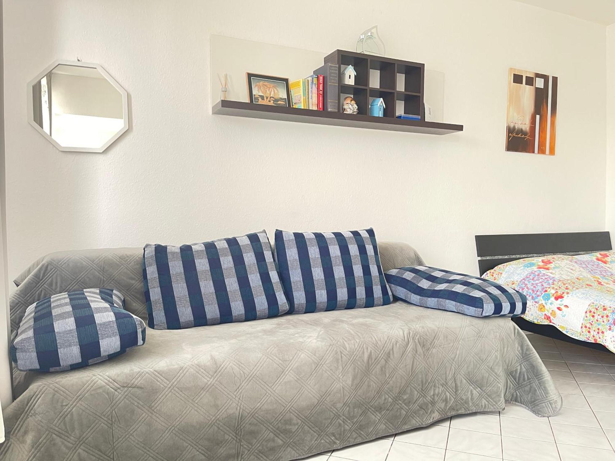 Cool Studio Saint Louis Vicino Stazione/Aereoporto Apartment Bagian luar foto