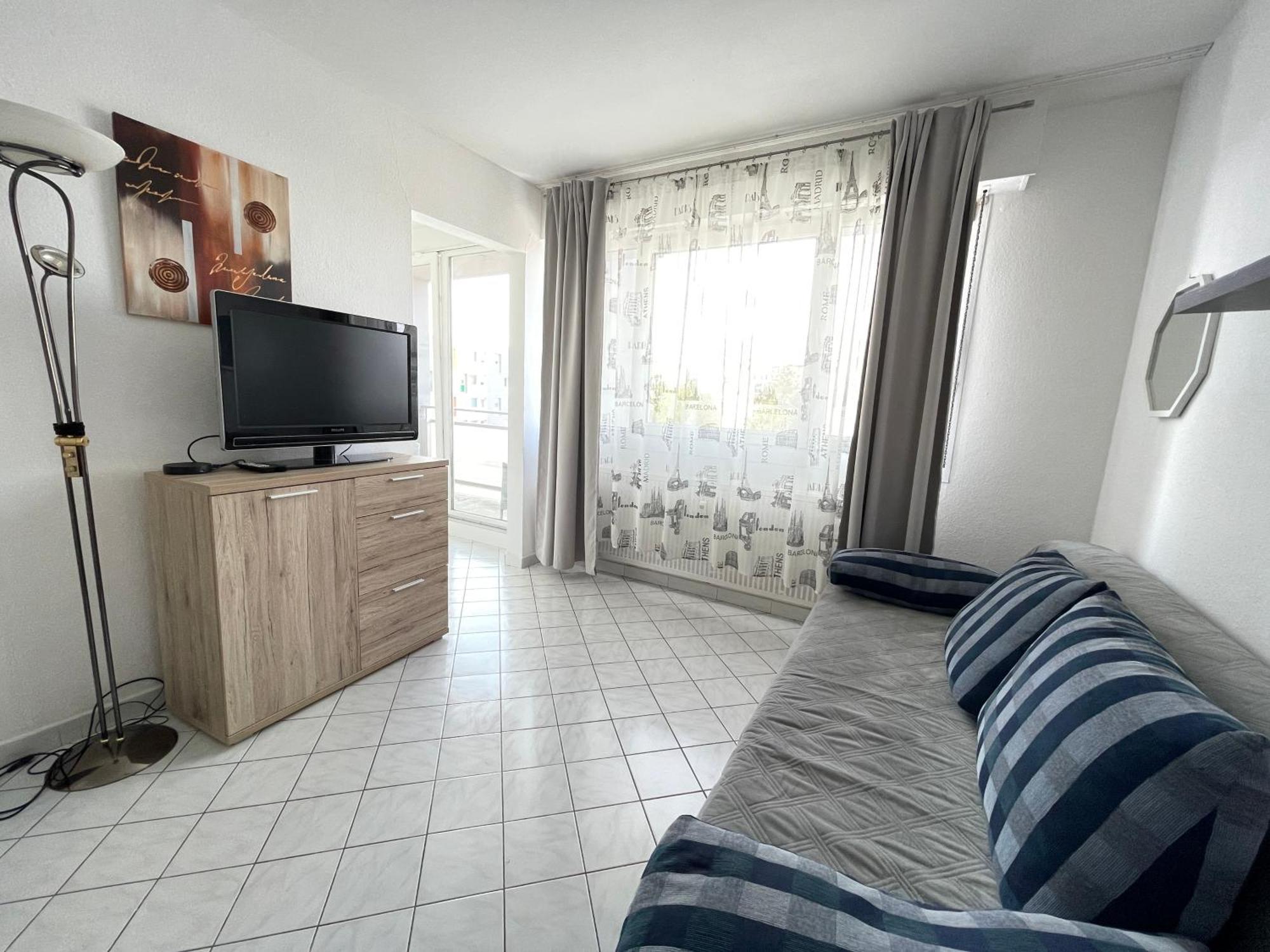 Cool Studio Saint Louis Vicino Stazione/Aereoporto Apartment Bagian luar foto